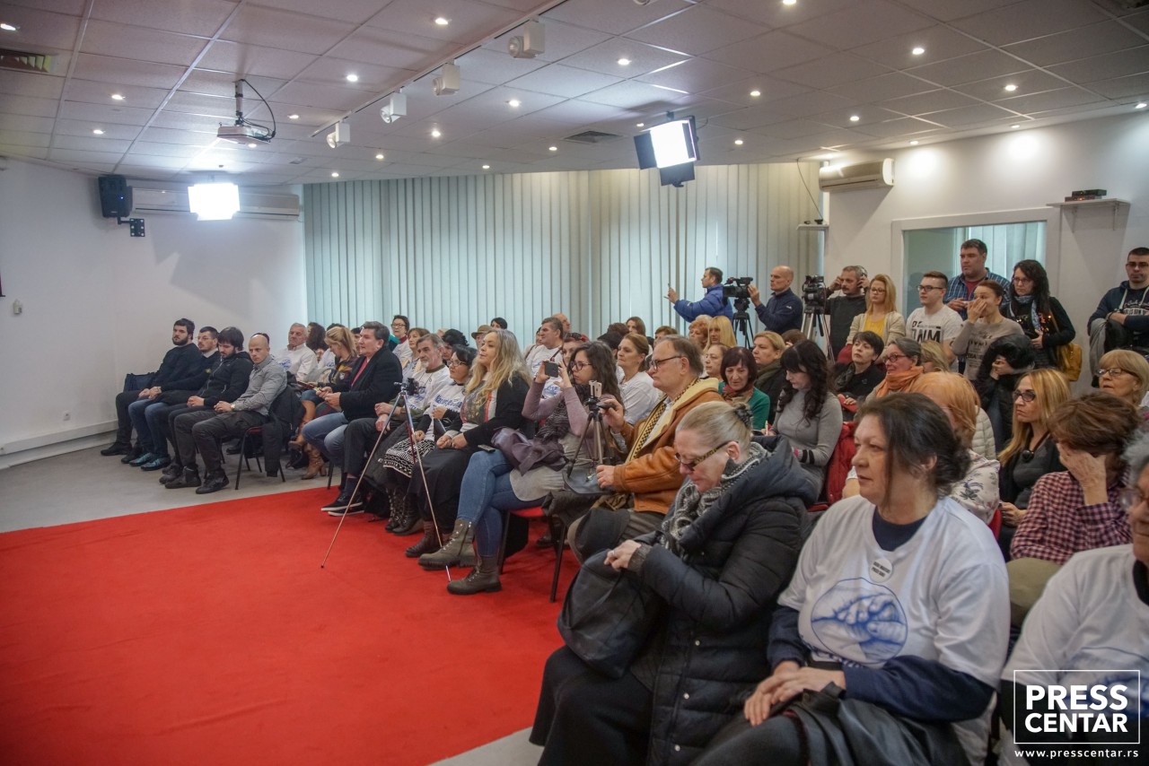 Konferencija za novinare Udruženja roditelja nestalih beba
5/12/2019