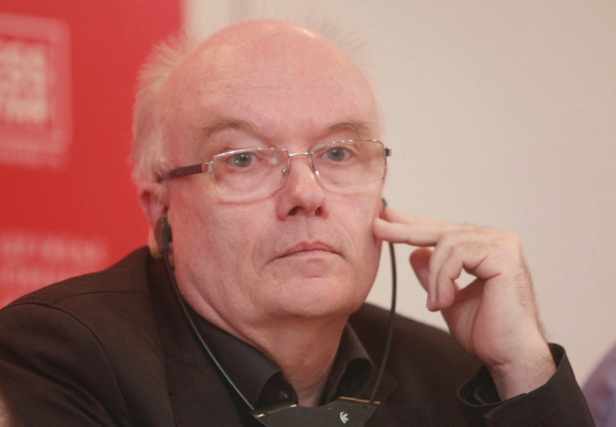 prof. Volkhard Knigge
08/05/2015