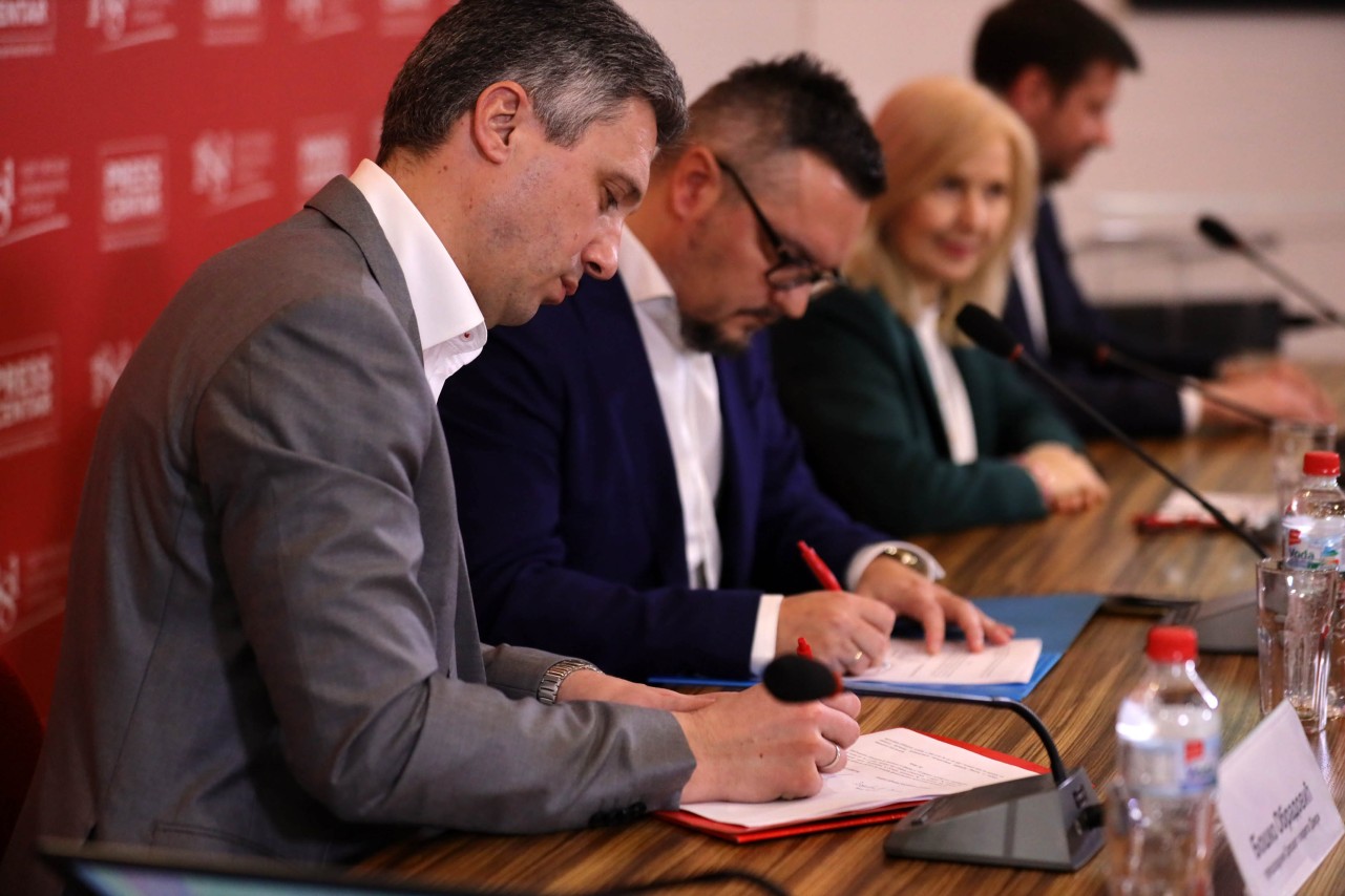 Potpisivanje koalicionog sporazuma između Srpskog pokreta Dveri i Pokreta obnove Kraljevine Srbije za predstojeće parlamentarne, predsedničke i beogradske izbore
16/02/2022