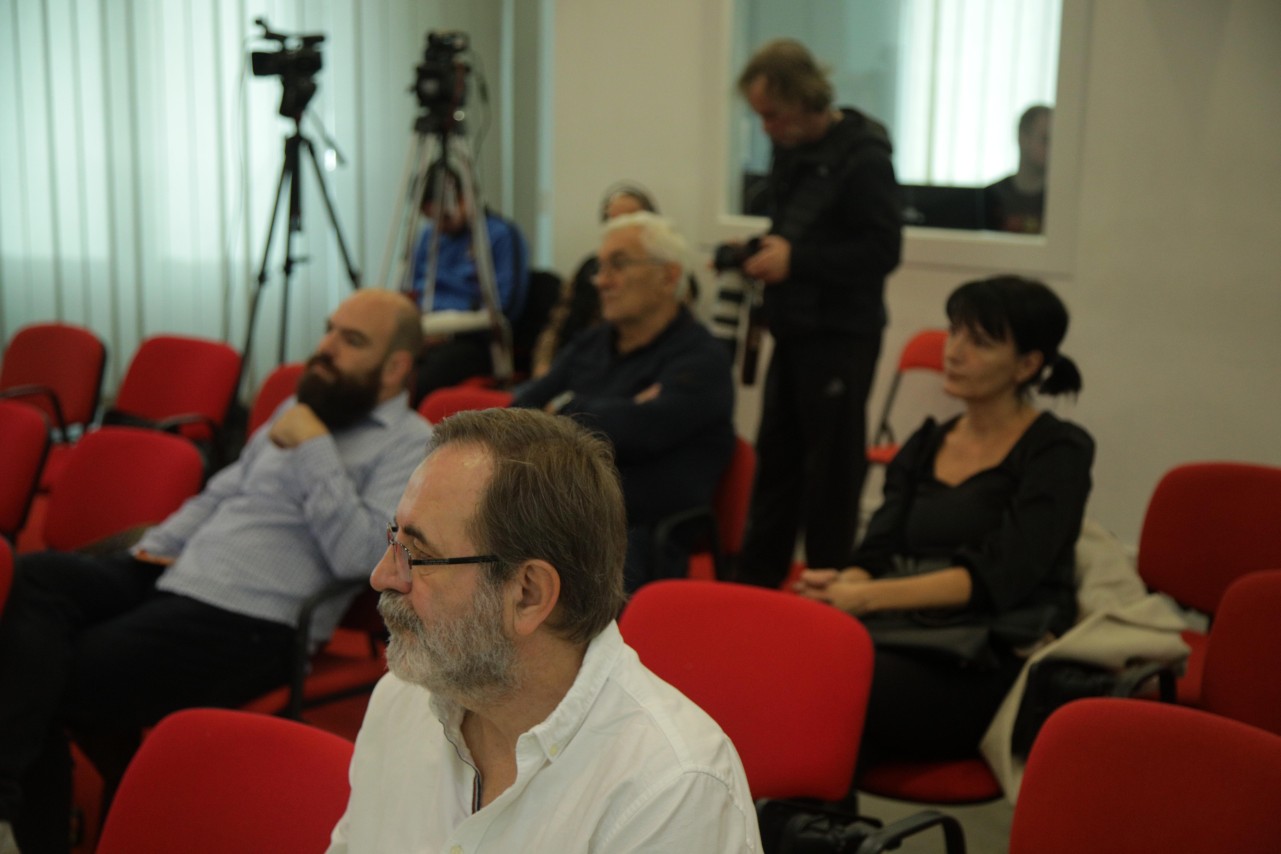 Konferencija za novinare Pokreta za odbranu Kosova i Metohije: 
