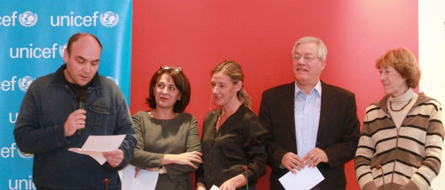 Zoran Panović, predstavnica UNICEF-a Jadranka Milanović, Olja Bećković, Rade Veljanovski i Branka Otašević