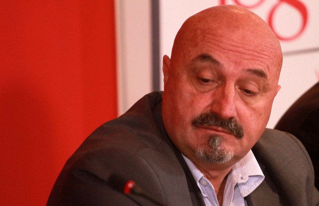 Goran Petronijević
08/010/2013