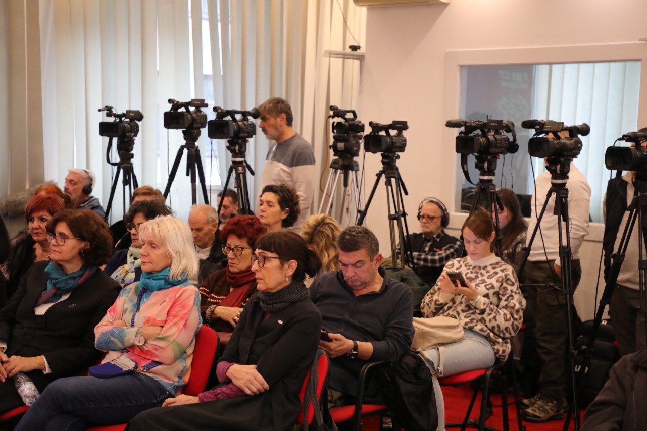 Konferencija za novinare “Više od četvrt veka čekamo istinu i pravdu”
27/12/2024