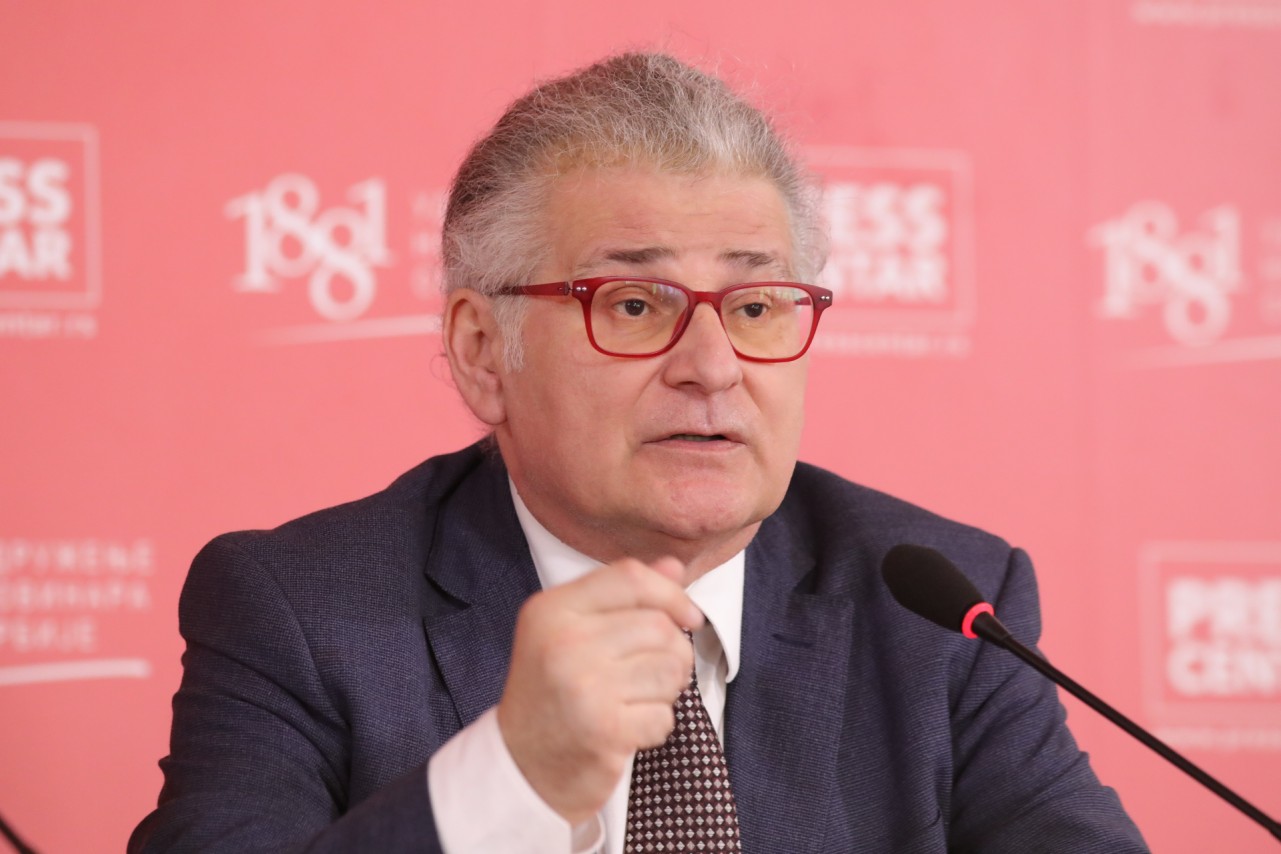 Dr Dragan Milić
15/5/2015