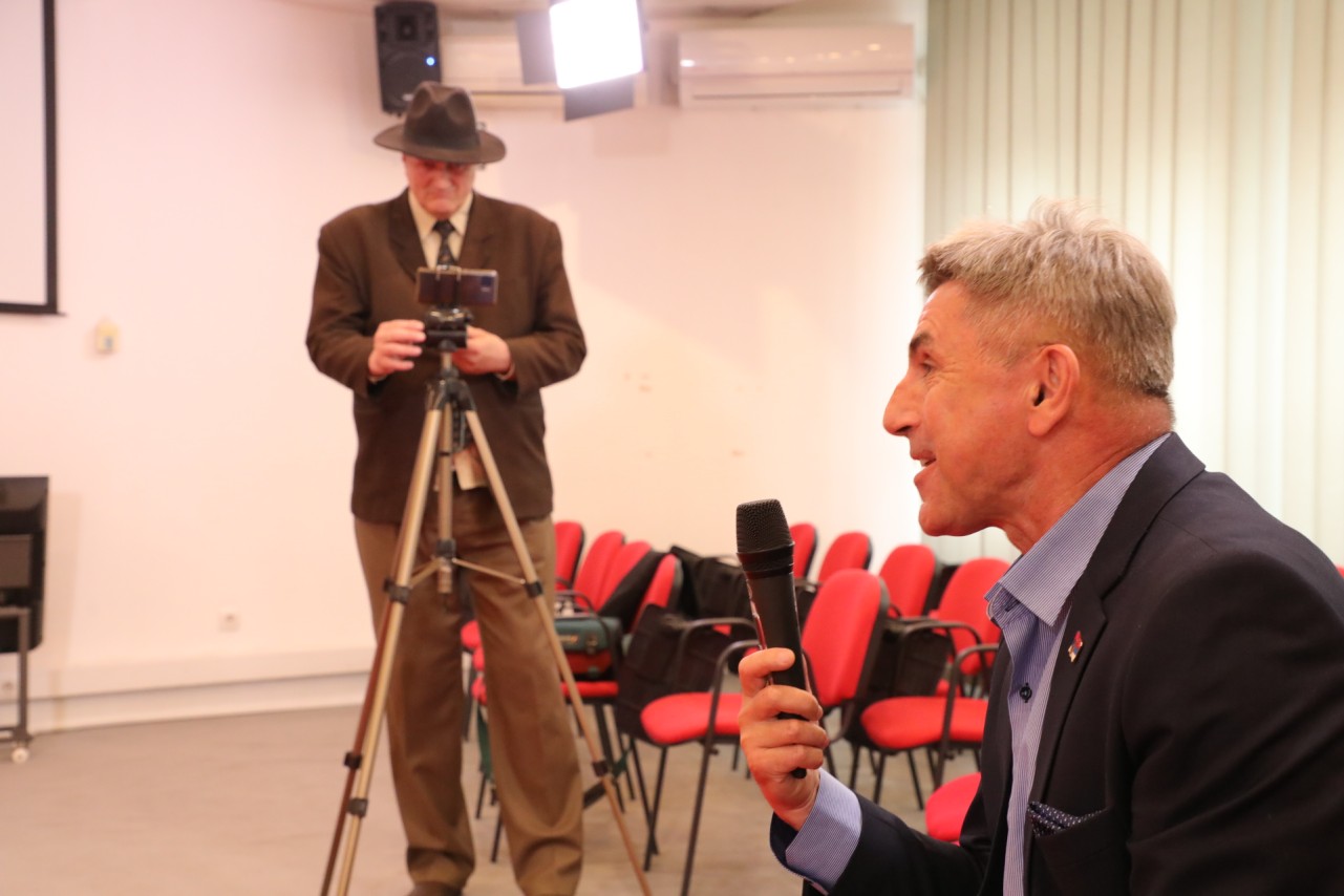 Konferencija za novinare: 