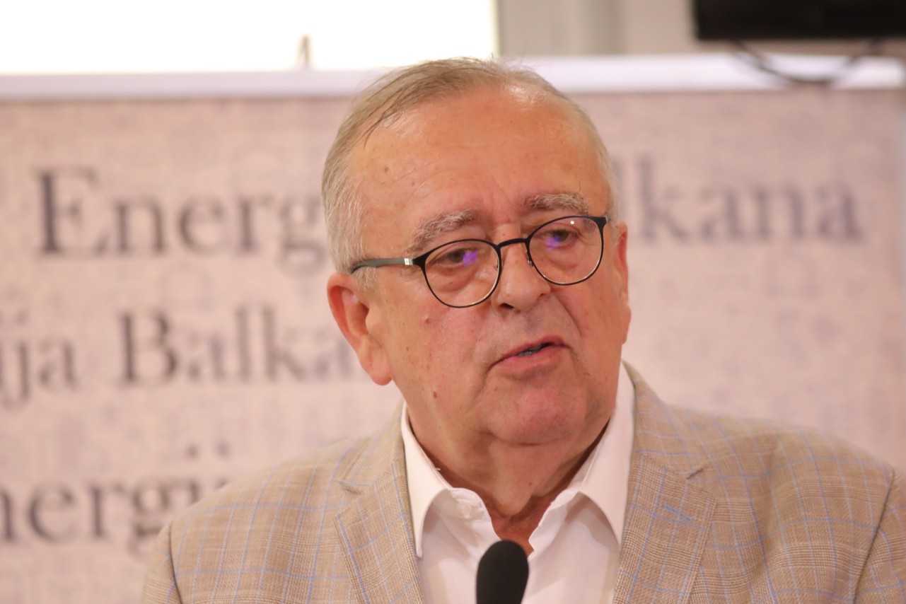 Dejan Popović
25/6/2025