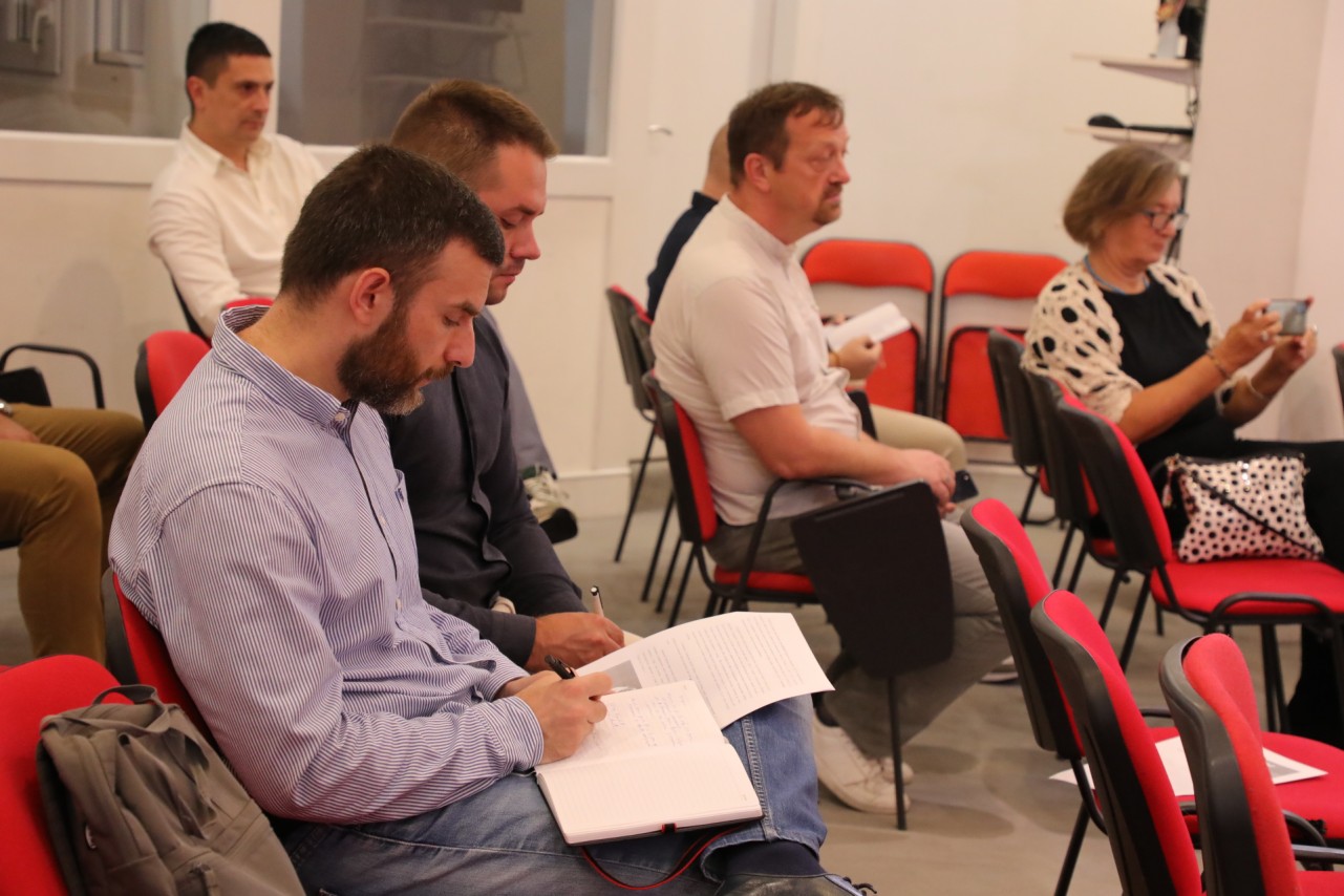 Konferencija za novinare Naprednog kluba: Predstavljanje Izveštaja o političkim pravima srpskog naroda u regionu
4/08/2025