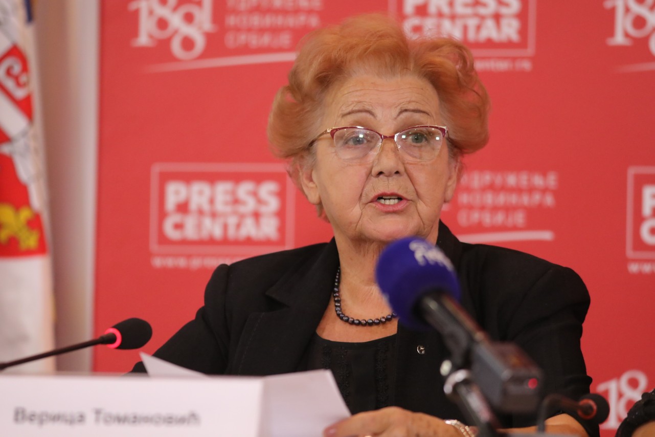Verica Tomanović, predsednica Udruženja porodica kidnapovanih i nestalih lica na Kosovu i Metohiji -

Konferencija za novinare 