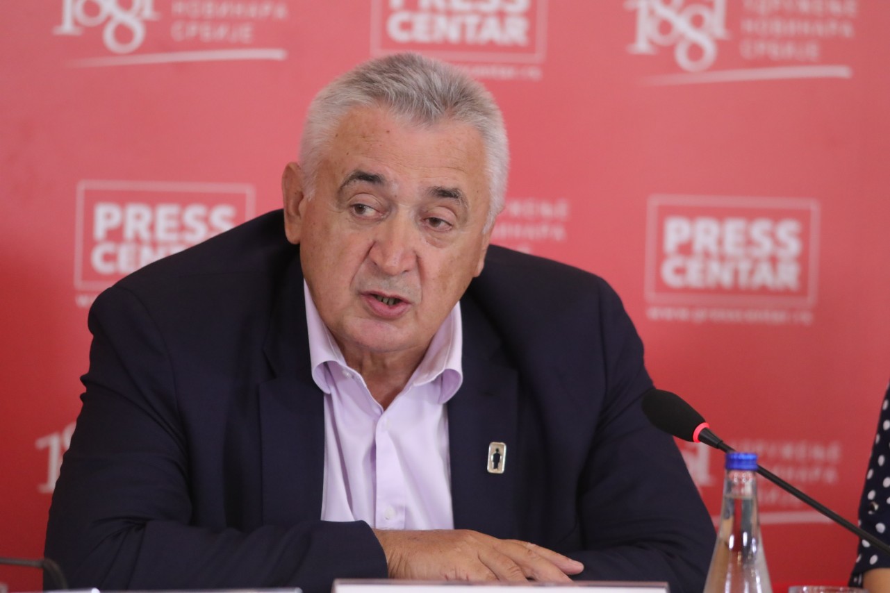 Veljko Odalović, predsednik Komisije za nesatala lica Vlade Republike Srbije

Konferencija za novinare 