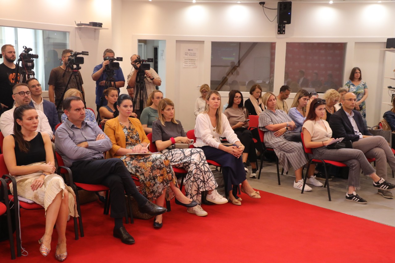 Predstavljanje rezultata istraživanja o stavovima pacijenata u vezi sa inovativnim terapijama, mestom primanja terapije, kao i načinima dobijanja informacija i poverenju u izvore informisanja
10/09/2025