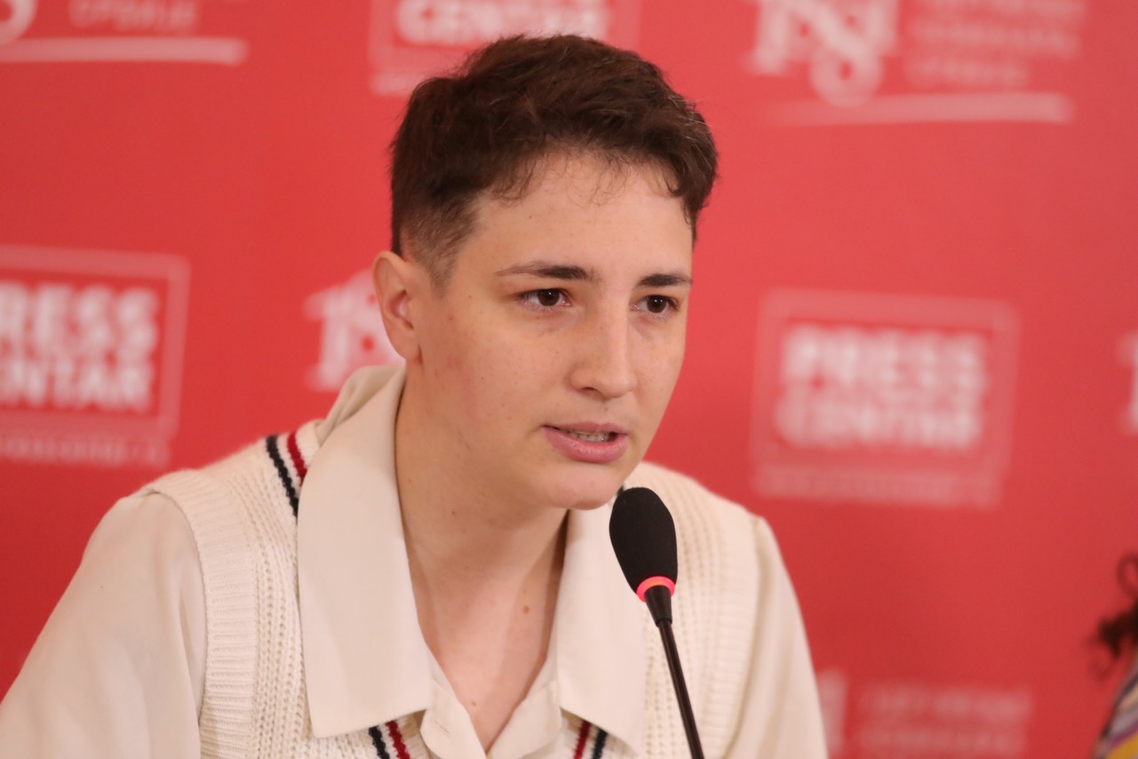 Dina Bajrektarević
12/11/2025