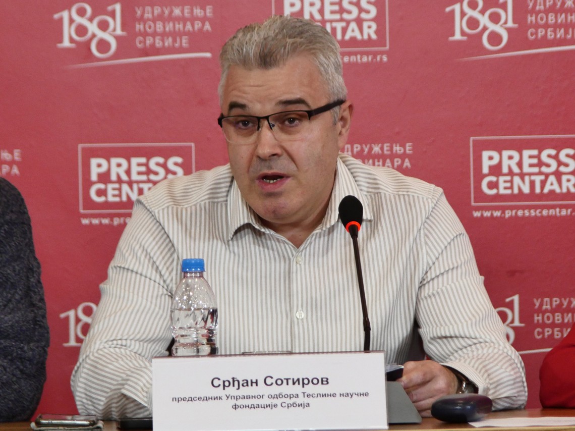 Srđan Sotirov
12/11/2025