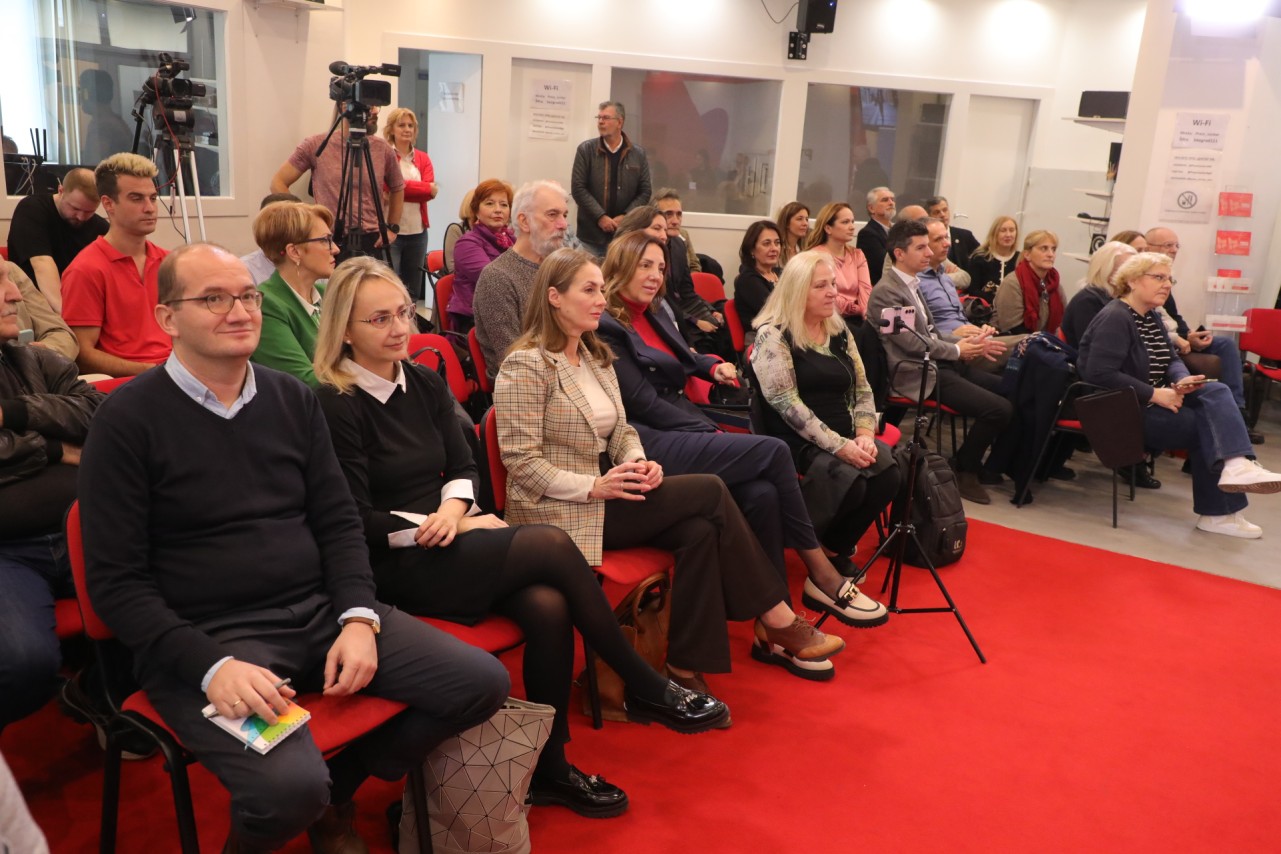 Obeležavanje 10 godina postojanja i emitovanja emisije „Pravi ugao“ autorke i urednice Ljubice Gojgić
13/11/2025