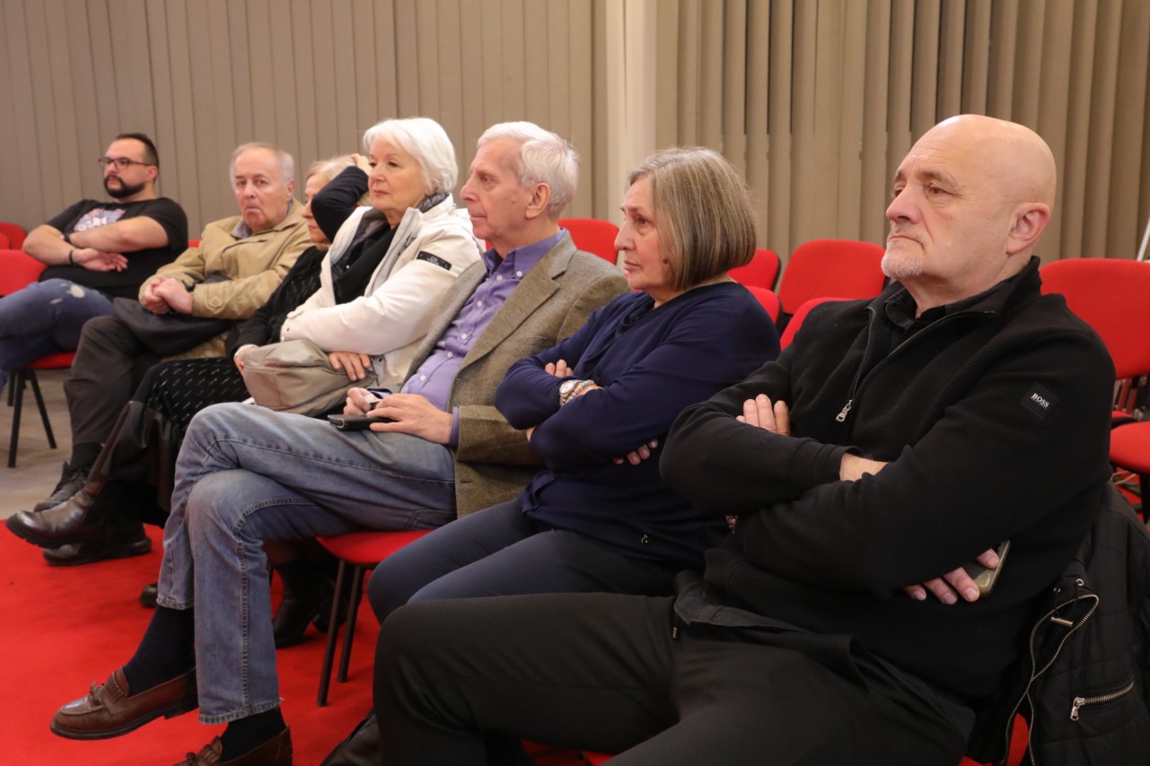 Konferencija o položaju novinara i medijskih radnika: Kako da zaštitimo profesiju? 
2/12/2025