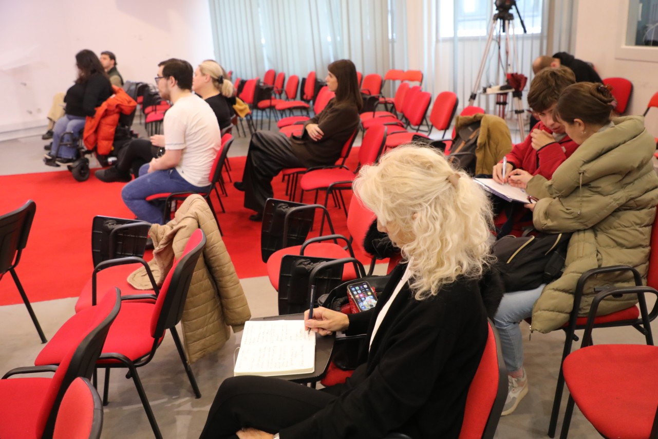 Konferencija za medije Akademske inkluzivne asocijacije: „Jednak pristup pravu na podršku u obrazovanju za sve“
23/12/2025