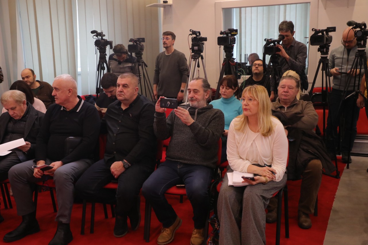 Konferencija za medije posvećena najavljenom protestu srpskih, bosansko-hercegovačkih i crnogorskih prevoznika tereta u međunarodnom drumskom saobraćaju
16/1/2026