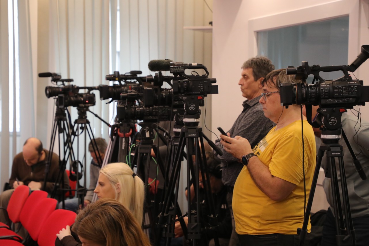 Konferencija za medije posvećena najavljenom protestu srpskih, bosansko-hercegovačkih i crnogorskih prevoznika tereta u međunarodnom drumskom saobraćaju
16/1/2026