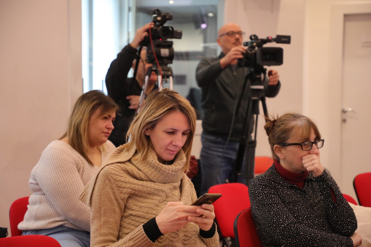 Veštačka inteligencija u novinarstvu: rizici, odgovornost i poverenje publike
22/1/2026