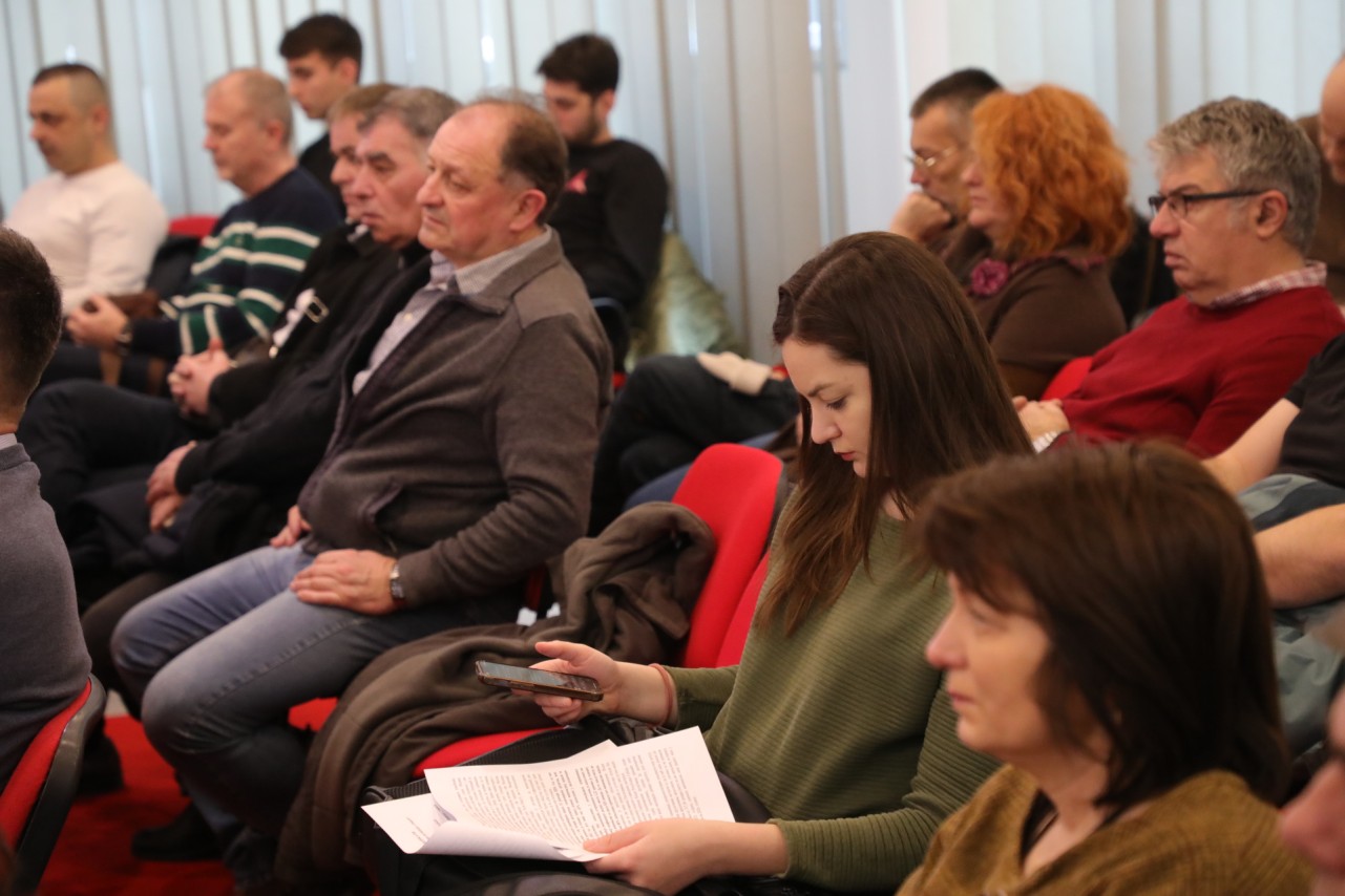 Konferencija za novinare Reprezentativnih sindikata u železničkim Akcionarskim društvima: Usklađivanje cene radnog časa sa Zakonom i odlukama Socijalno-ekonomskog saveta i Vlade Republike Srbije
28/1/2026