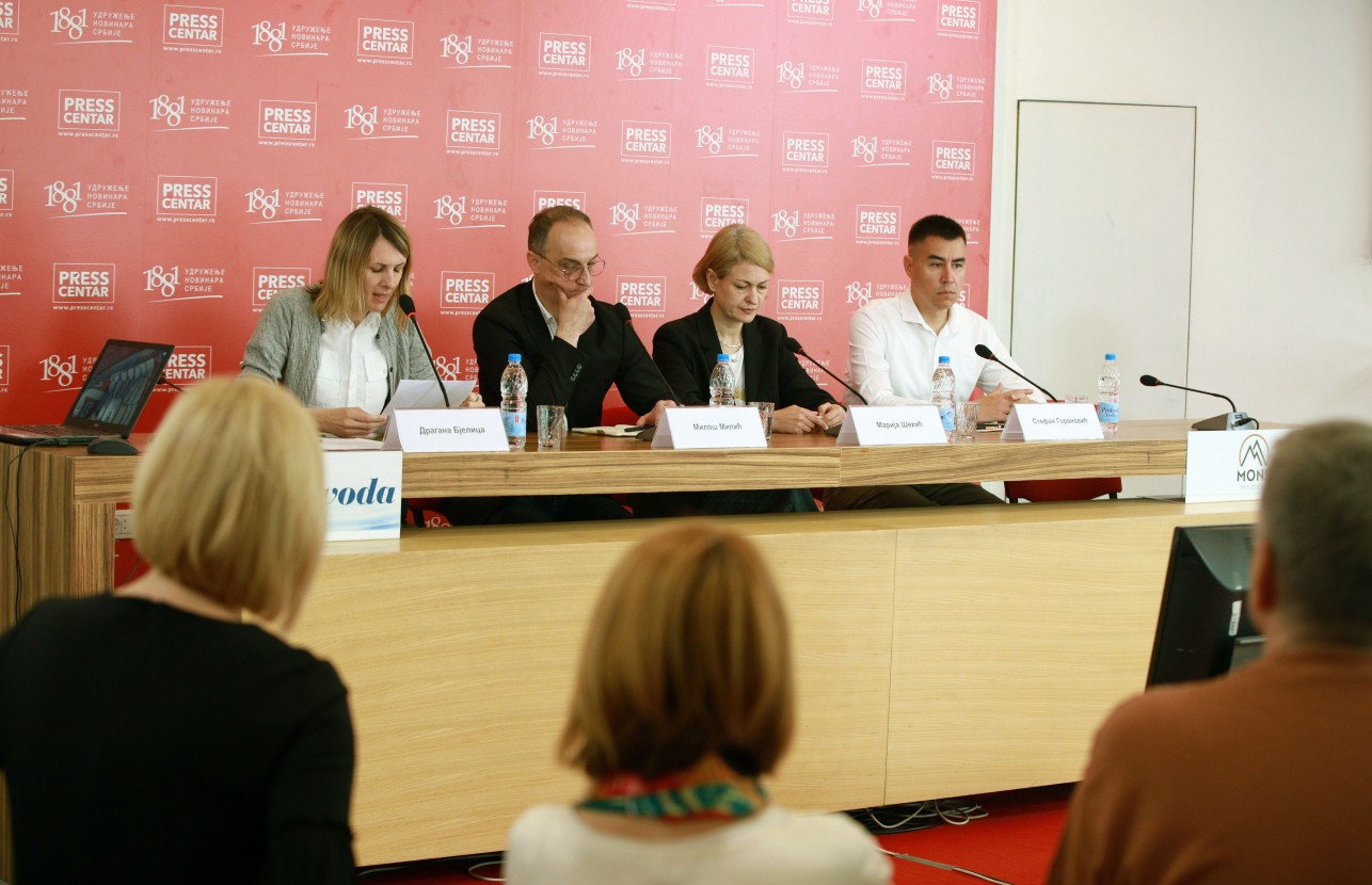 
	 
Odbrana profesije i kazna zbog toga – obeležavamo godišnjicu velikog solidarnog istupa 78 novinara i medijskih radnika zbog zloupotrebe medija i redakcije Euronews Srbija
18.4.2026.