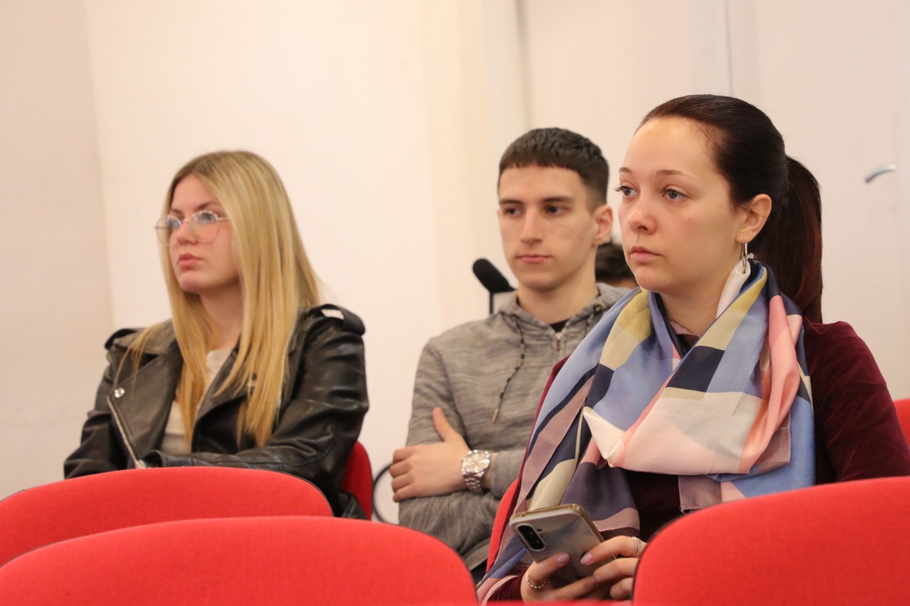 Predstavljanje rezultata istraživanja o stavovima roditelja i nastavnika o uvođenju nacionalnih udžbenika u obrazovni sistem Srbije
27/04/2026