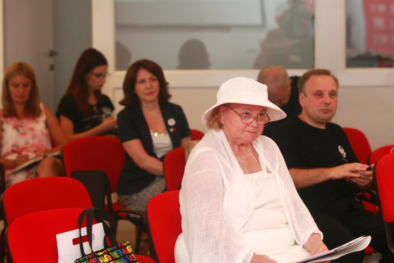 KZN organizatora Internacionalnog festivala reportaže i medija INTERFER Zlatna NIKA 2015
3/9/2015