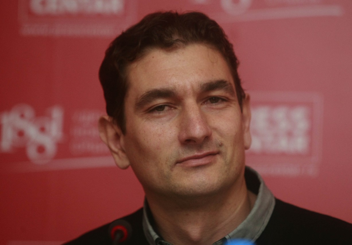 Dragan Živanović
12/2/2016
