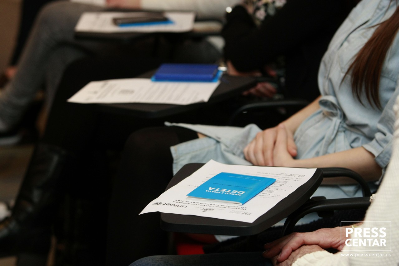 Okrugli sto Kancelarije UNICEF-a u Srbiji, Regulatornog tela za elektronske medije (REM) i Udruženja novinara Srbije (UNS) 
1/3/2016