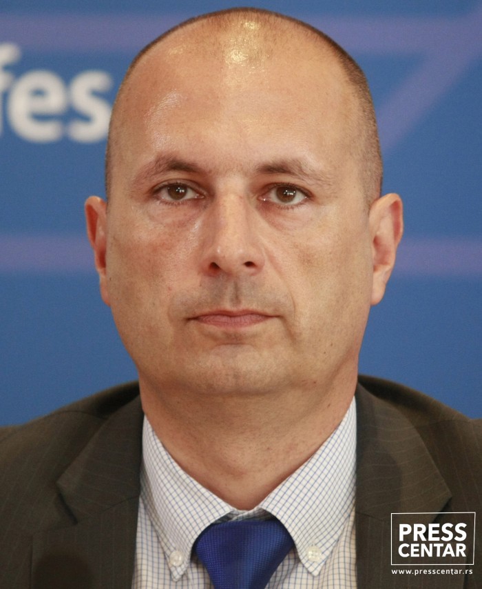 dr Vladimir Međak
7/7/2016