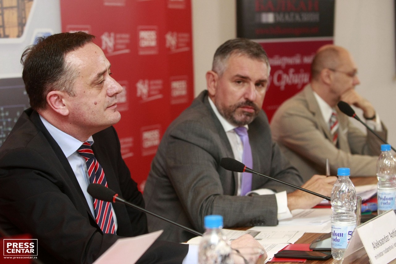 Aleksandar Antić, Aleksandar Jakovljević i Goran Trivan 
15/9/2016