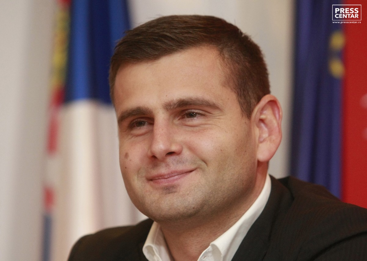 Vladimir Živanović
23/11/2016