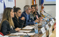 Fali vam jedan papir: Da li smo zadovoljni javnim uslugama? Fali vam jedan papir: Da li smo zadovoljni javnim uslugama?